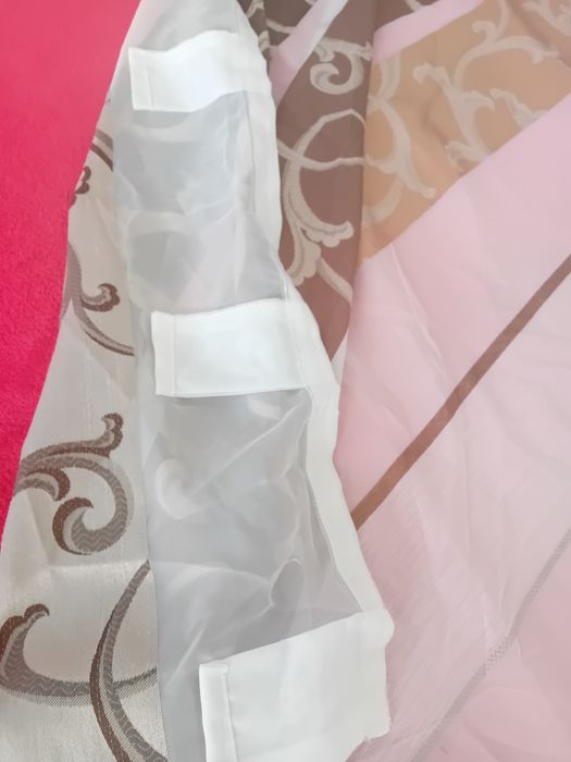 Bucată de perdea alb&crem&cafeniu