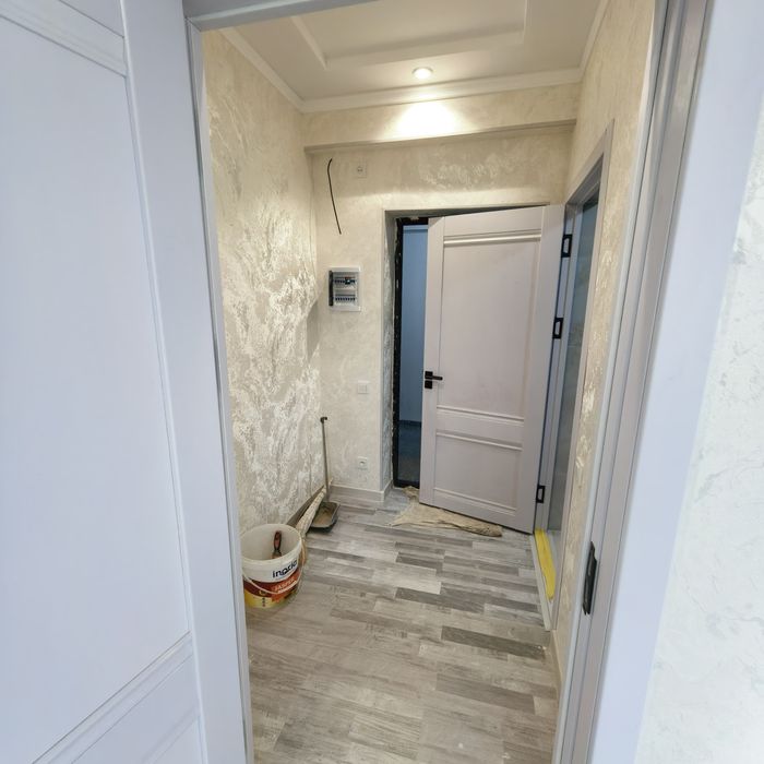 Продается срочно однокомнатная квартира Юнусабад 13 ИКАТ кадастр есть.