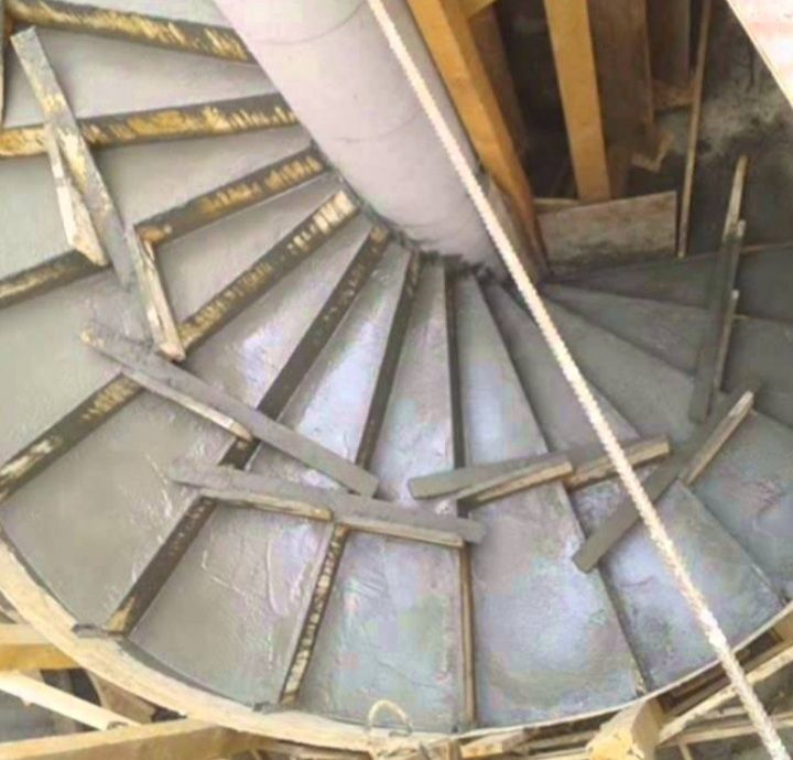 Scări din beton armat