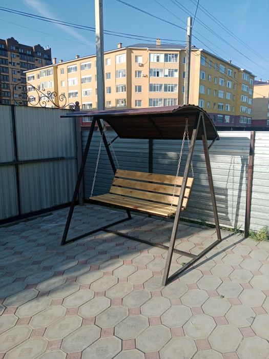 Садовые качели продам