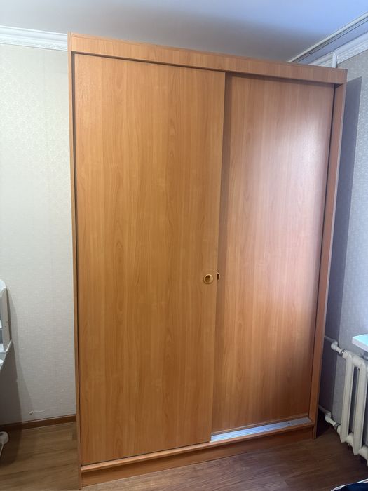 Шкаф большой купейный