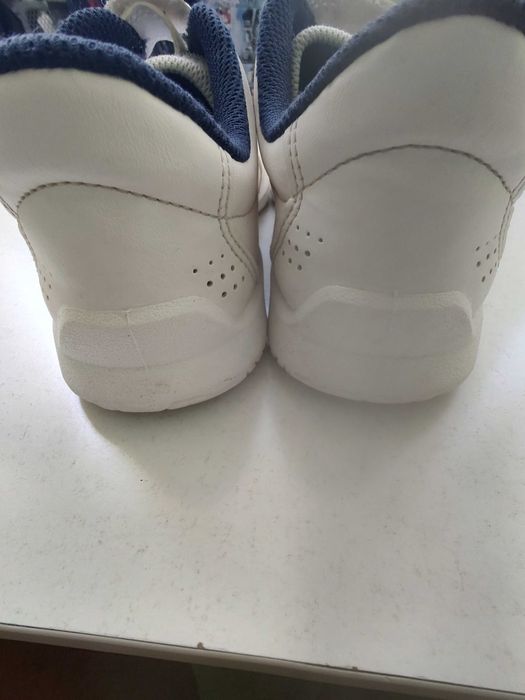 Маратонки Декатлон 36 номер 10 лв