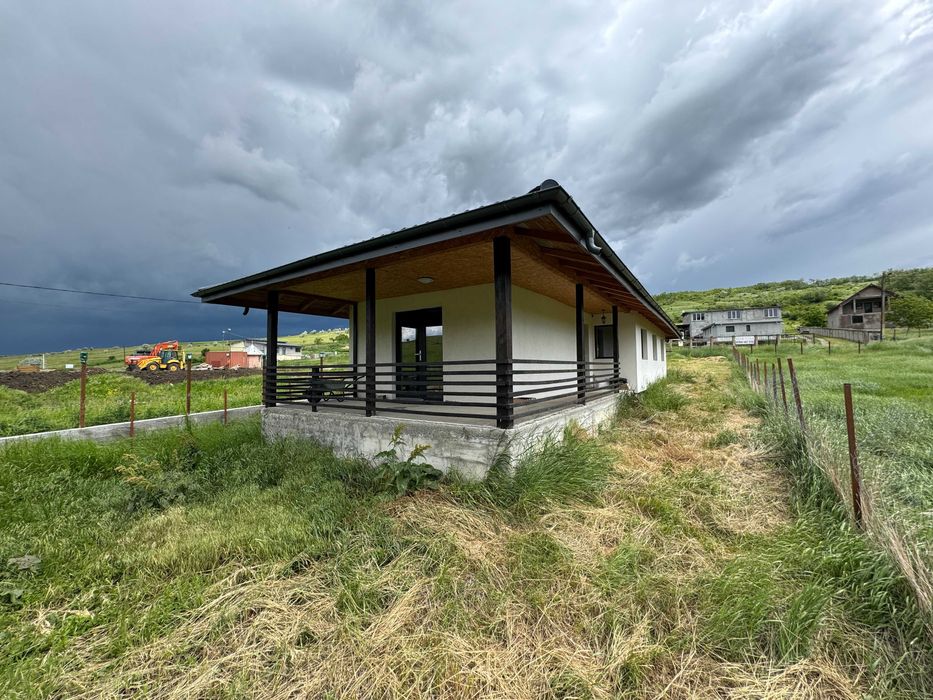 Casă de vânzare în Vorovești – liniște, priveliște superbă și teren generos de 1.142 mp