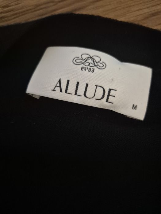 Дизайнерска дамска жилетка Allude