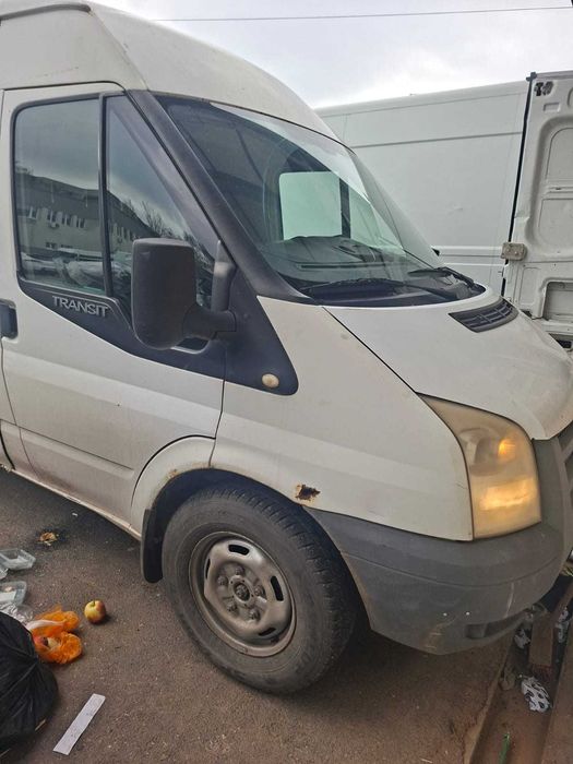 De vanzare ford transit 2.4 motorina 5 trepte manual
