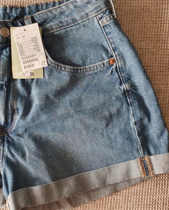 Pantaloni scurti H&M