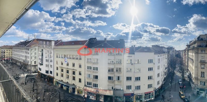 Продава се Тристаен апартамент в София, Център - 96 кв.м за 3959 €/кв.м - Снимка #1