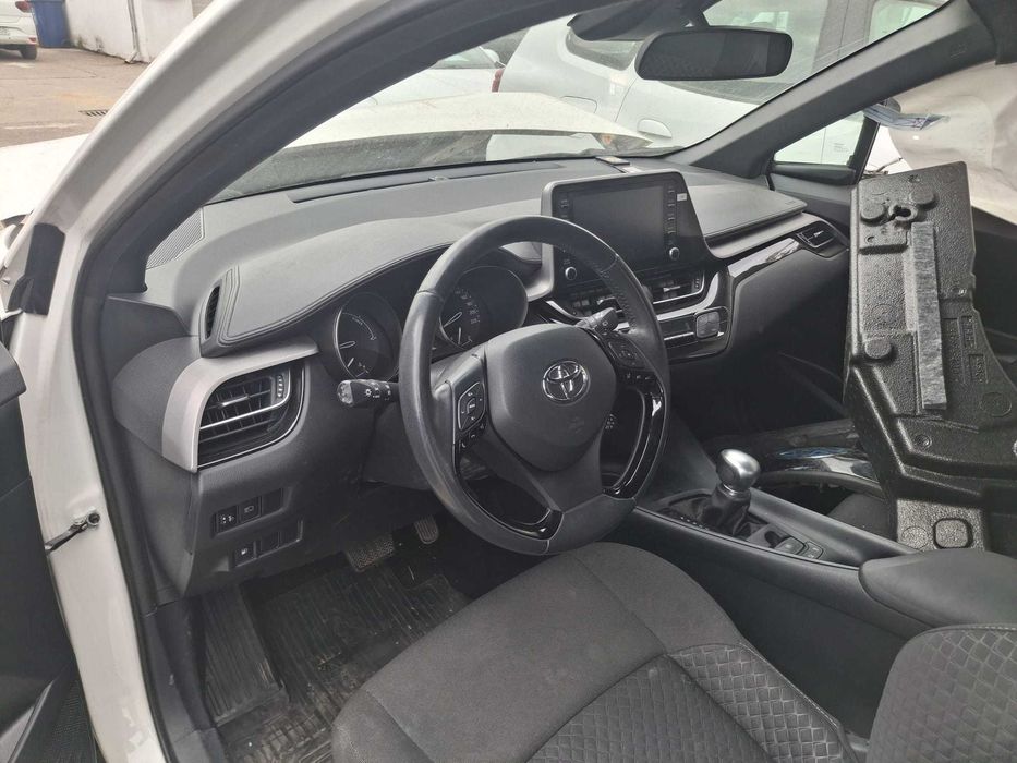 AVARIAT Toyota C-HR _2021_Hibrid_Automat