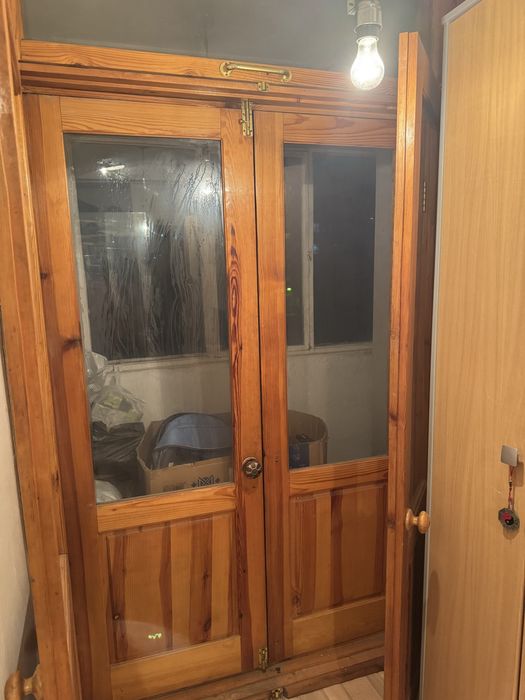 Двери дерявянные с коробкой