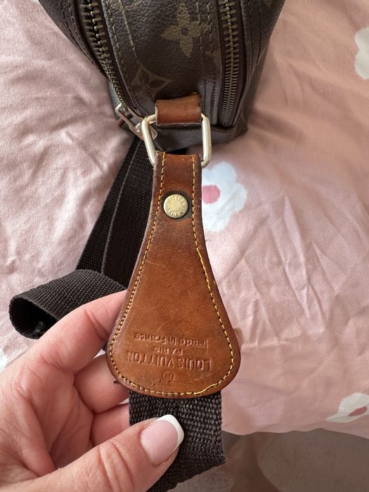 Poseta piele purtata apoi dusa la curatat