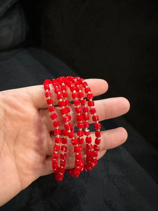 Коледните промоции със златни топчета