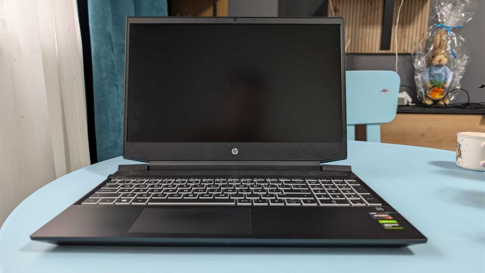 Vând laptop HP Pavilion Gaming de 15.6