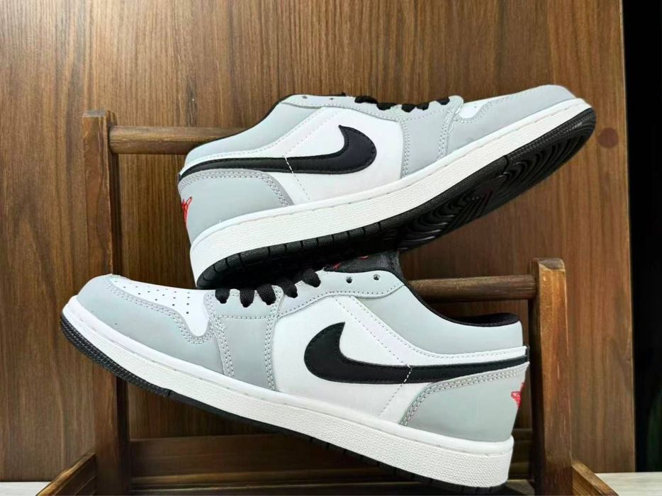 Кроссовки nike air jordan low grey