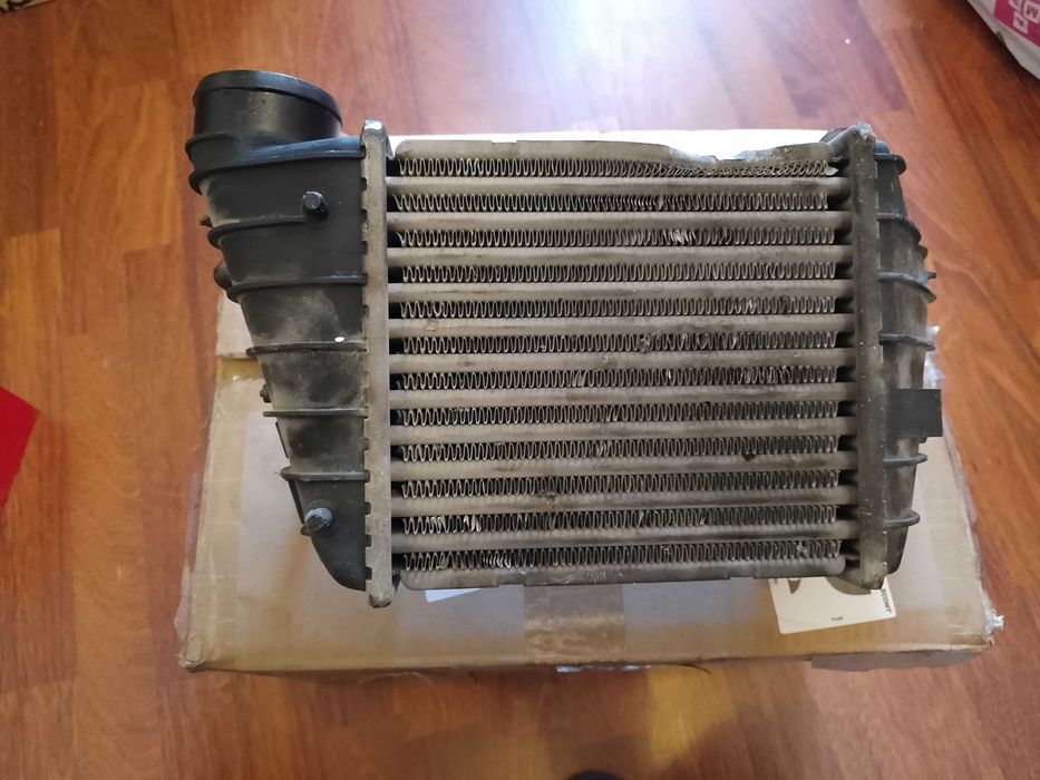 Части за 1.8T - Audi TT - бензинова помпа, биели