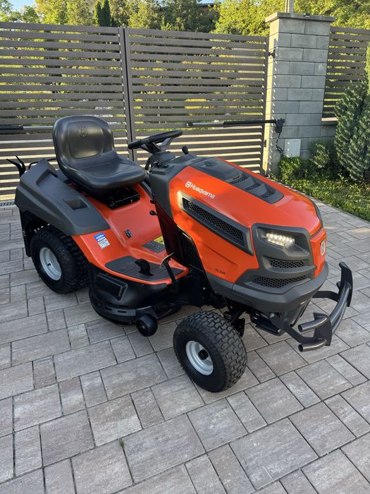 Tractoras Husqvarna Profesionala de iarba/gazon