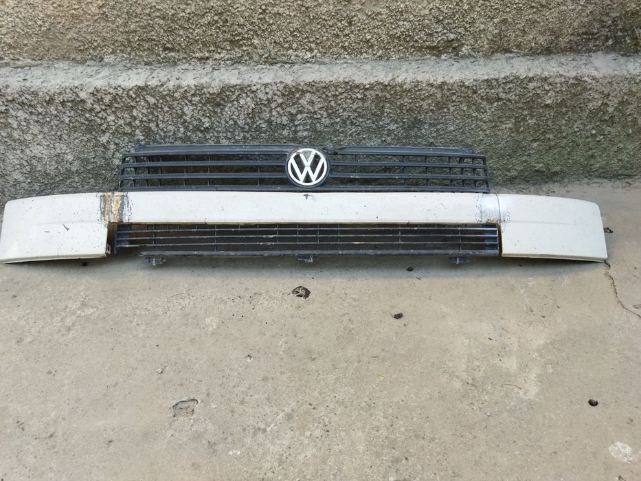 Решётка с планкой Фольксваген