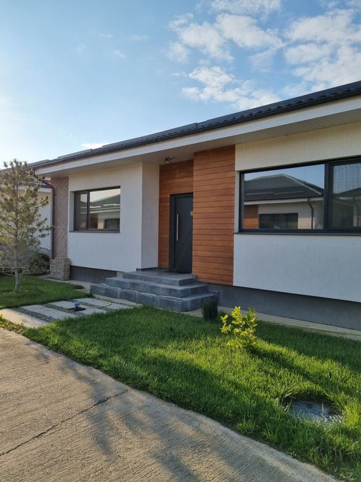 Inchiriere casa 4 camere Tunari
