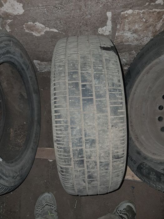 Продам шины разных размеров.