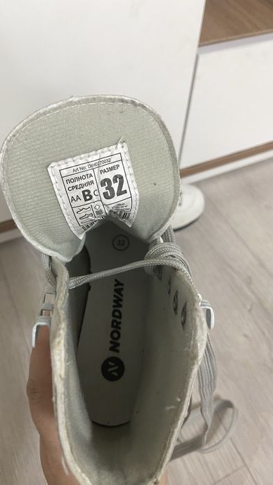 Продам коньки для девочек