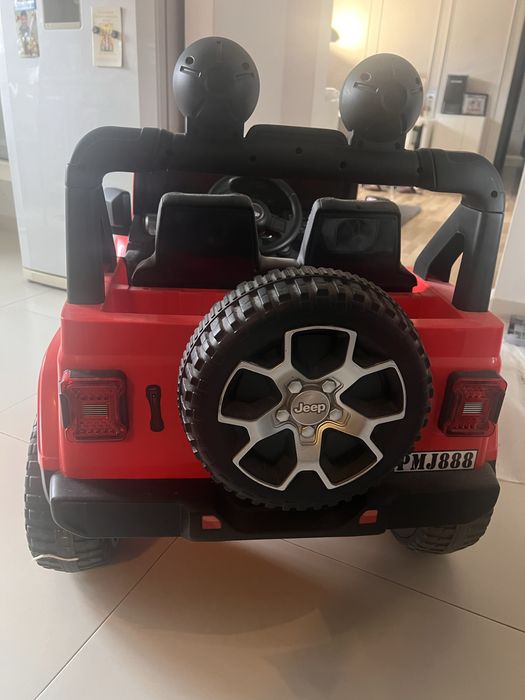 Masina Ride on cu control parental