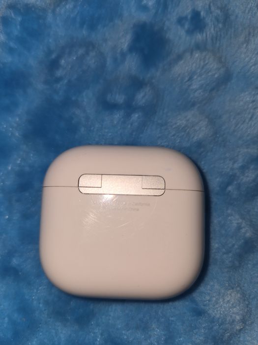 Безжични слушалки Apple - AirPods 4