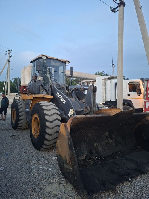 Frontalni pagruzchik sotiladi 3 kublik Varianti bor