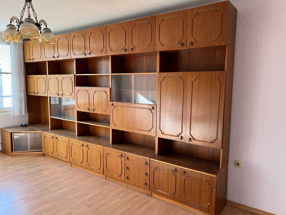 Холна секция и гардероб