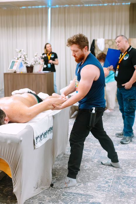 Masaj relaxare ,decontracturant-muscular,anticelulitic,sportiv.