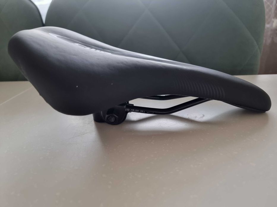 седло велосипедное