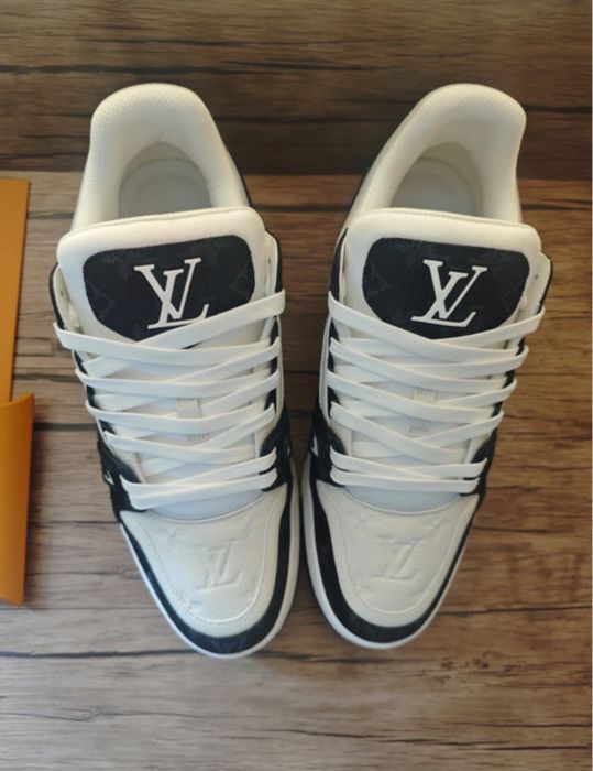 LV Trainers Black