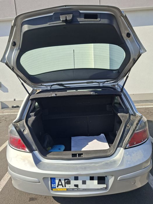 Vând Opel Astra,  H, 1,4 benzină,  an 2008