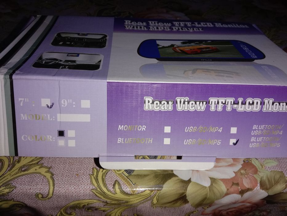 Продам монитор для машины подойдёт на все машины! Поддерживает флешку