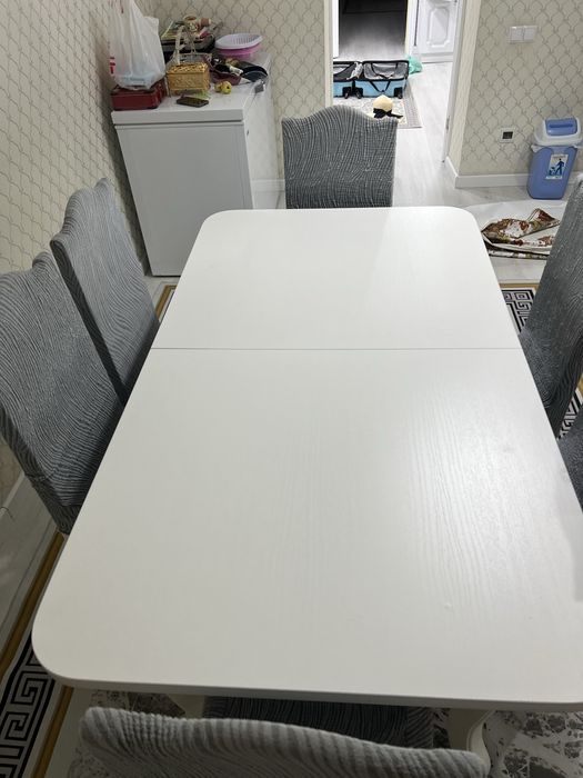 Продам кухонный стол с 6 стульями
