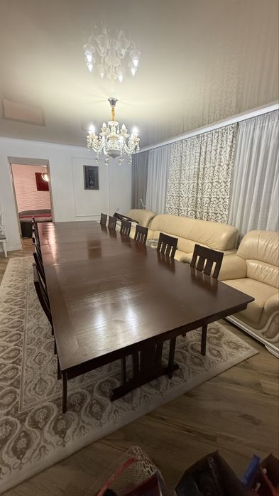 Продаю стол 4м, и стулья 12 штук