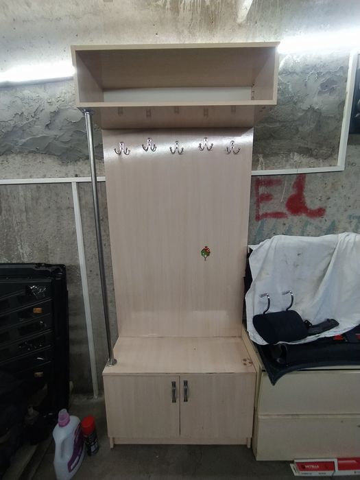 Продам прихожу...