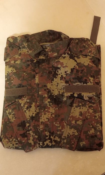 Военна камуфлажна риза
