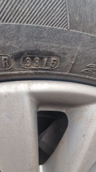 Продам шины зимние