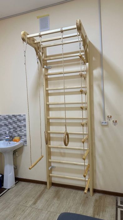 Шведская стенка под