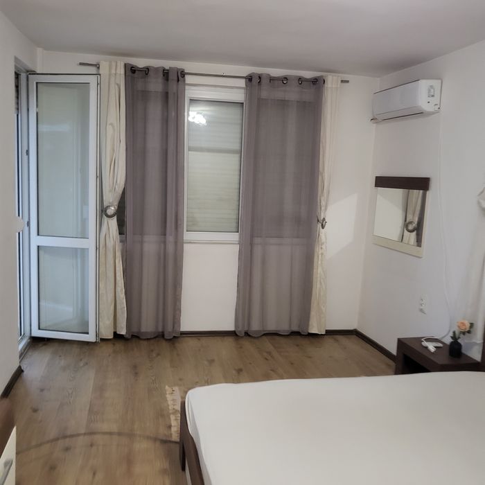 Апартамент 3 стаи обзаведен от собственик