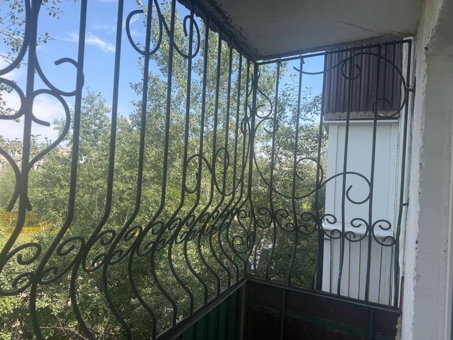 Продам решетку для балкона