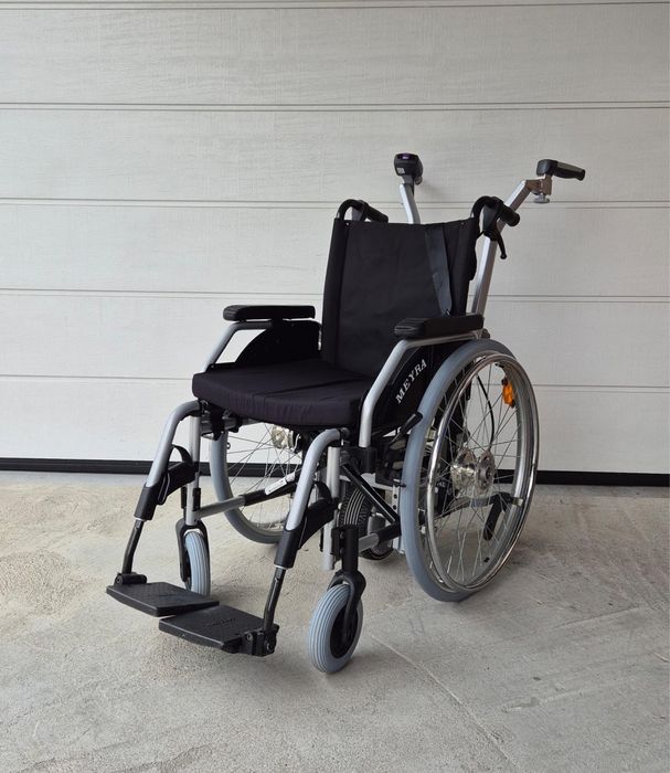 Scaun cu rotile electric