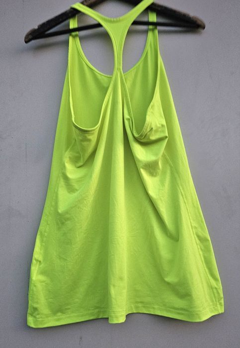 Nike дамски оригинален топ Л размер