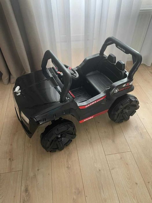 детская машинка на аккамуляторе