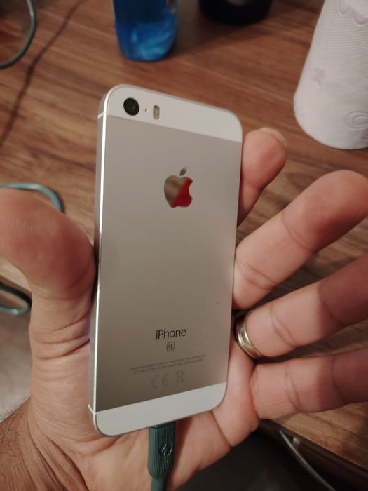 iPhone SE 2016 alb