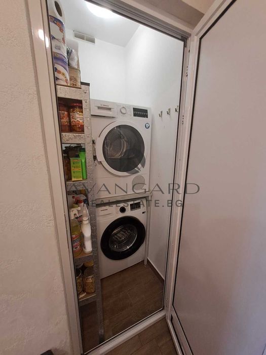 Продава се Тристаен апартамент в Пловдив, Кючук Париж - 104 кв.м за 1962 €/кв.м - Снимка #11