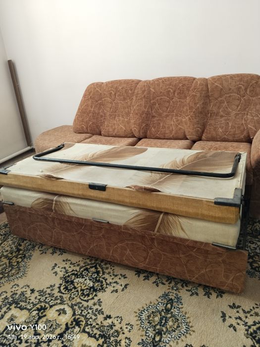 Отдам Диван б/у  бесплатно