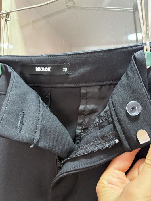 Черни панталони Asos и Bik Bok