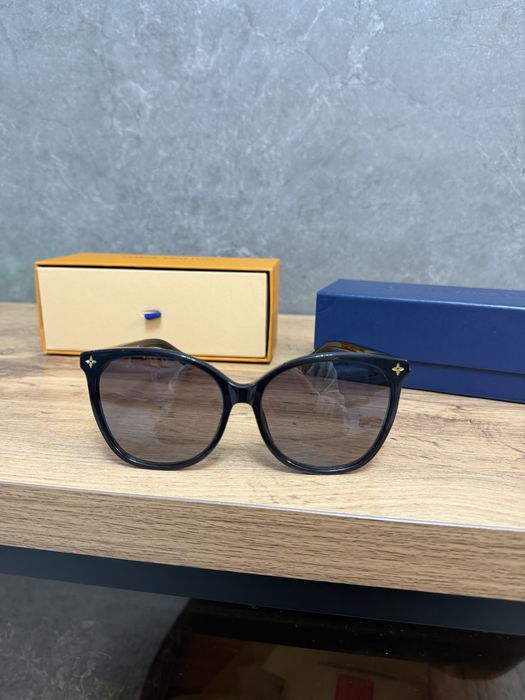 Солнцезащитные очки LV Louis Vuitton