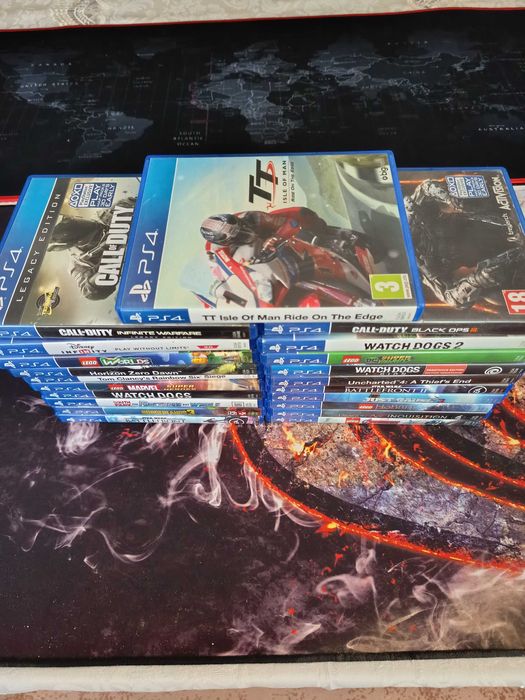 Lot 21 jocuri PS4 in stare foarte buna