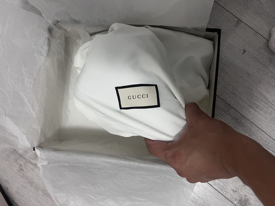 Продаю кеды В оригинале Gucci